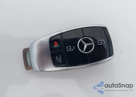 2017 Mercedes-Benz E 300 4Matic из США, поврежденный, VIN WDDZF4KB2HA187636